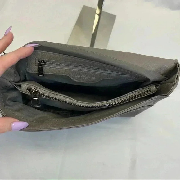 BEBE julian‎ small shoulder bag - Picture 5 of 9